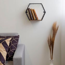 Nicho-decorativo-hexagonal---Linha-Wire---Aramado-com-madeira