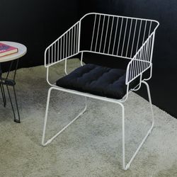 Cadeira-Decorativa-Aramada-Country